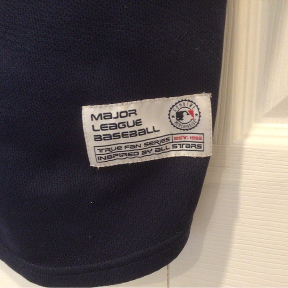 Mens XL Yankees Jeter Short Sleeved Jersey - Picture 2 of 4